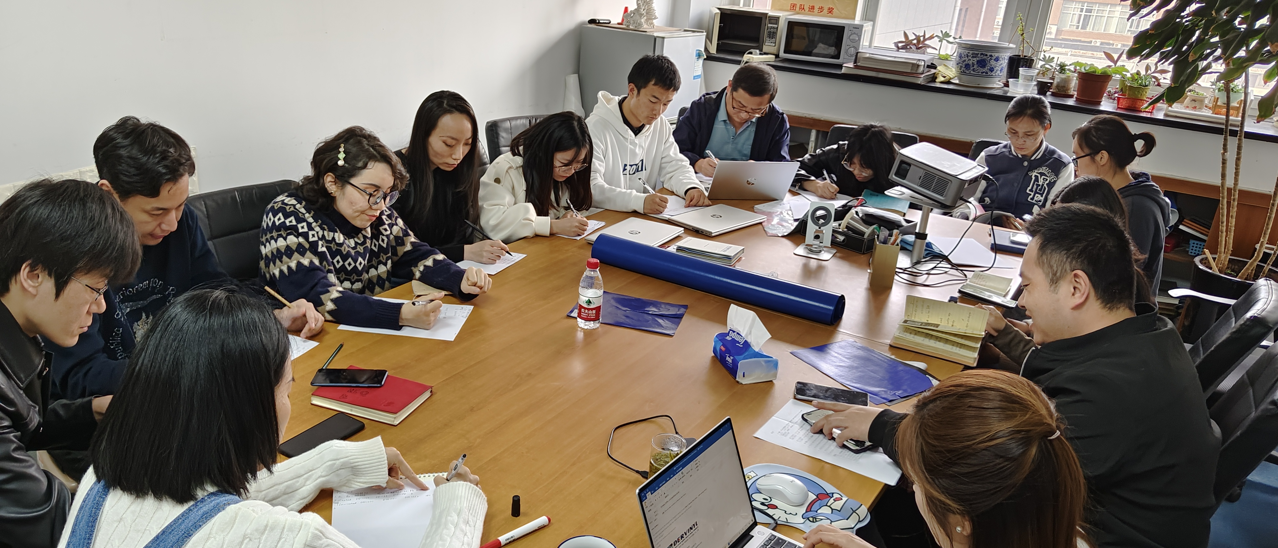grace@der-factory.com