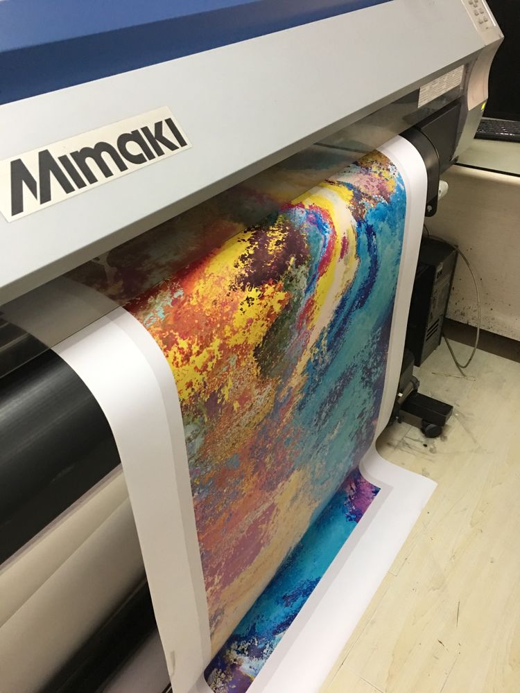 Self-adhesive printed canvas 